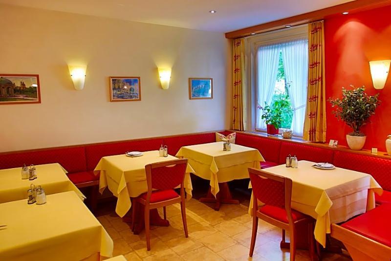 מינכן Hotel Kriemhild Am Hirschgarten מראה חיצוני תמונה